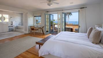 3 bedrooms, desk, iron/ironing board, WiFi