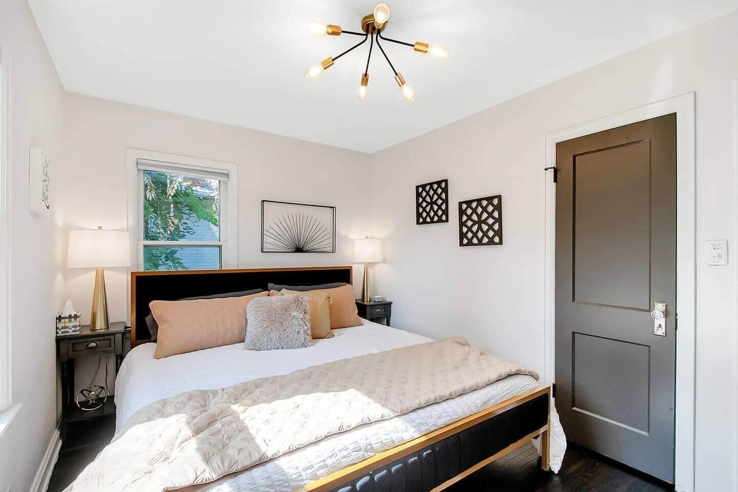 2 bedrooms, desk, iron/ironing board, free WiFi
