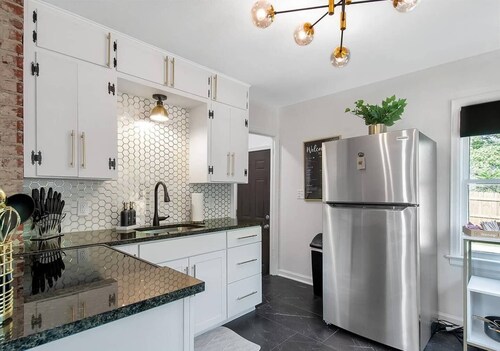 Shocker Shack - 2K - Near WSU, Park - Fenced Yard