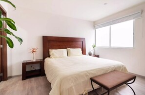 2 Schlafzimmer, Bügeleisen/Bügelbrett, Internetzugang, Bettwäsche