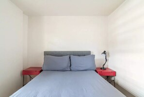 1 chambre, fer et planche à repasser, Wi-Fi, draps fournis