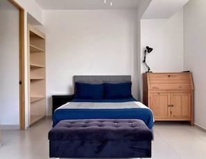 1 bedroom, iron/ironing board, Internet, bed sheets
