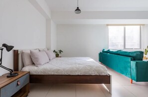 1 habitación, tabla de planchar con plancha, internet y ropa de cama 