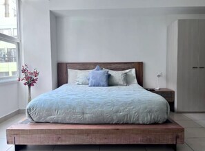 1 bedroom, iron/ironing board, internet, bed sheets