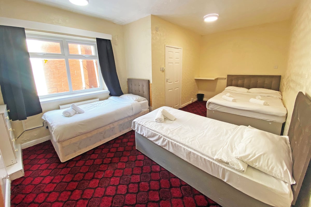 Comfort Quadruple Room | Free WiFi, bed sheets