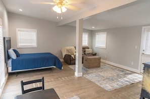 1 bedroom, WiFi, bed sheets