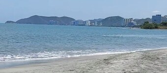 5 Minutos de La Playa. Apartamento Familiar en Santa Marta, Playa Dormida