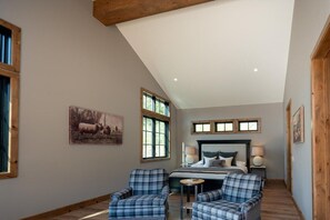 3 bedrooms, WiFi, wheelchair access - The Sheepbend Home - Luxury Home Steps to River! (Ketchum)