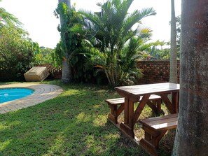 屋外ダイニングエリア