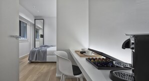 Design Double Room | Desk, laptop workspace, free WiFi, bed sheets - Luxury Suites Collection - Shantung (Riccione)