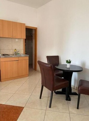 Dining - Studio with Sofa Bed (Krvavica)