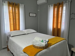 3 bedrooms, iron/ironing board, free WiFi, bed sheets