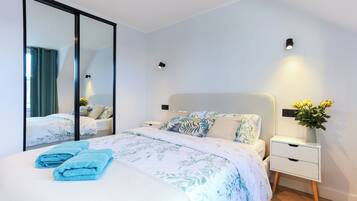 2 bedrooms, iron/ironing board, WiFi, bed sheets