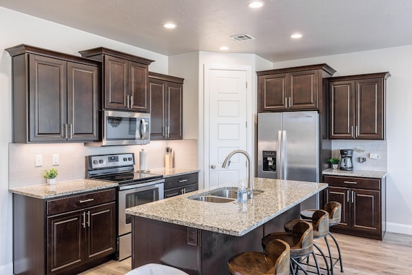 Private kitchen - Right On Par (St. George)