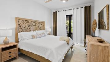 6 bedrooms, iron/ironing board, travel cot, free WiFi