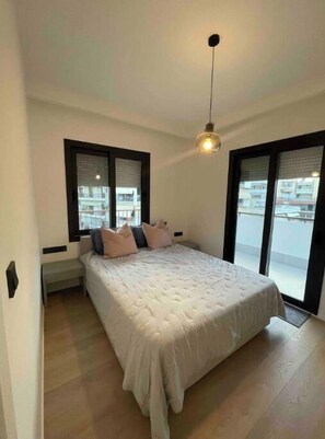 2 habitaciones, cuna de viaje, wifi y ropa de cama 