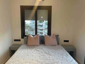 2 chambres, lit parapluie, Wi-Fi, draps fournis