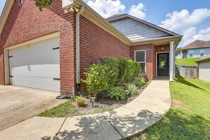 Exterior - Birmingham Home w/ Yard - 15 Mi to Downtown! (Birmingham)