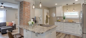 Welcoming Willoughby Home: 1 Mi to Historic Dtwn