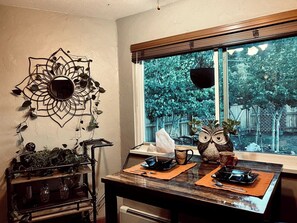 Interior - Romantic Home w/ Hot Tub, Mt. Views & Art (Cascade-Chipita Park)