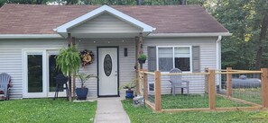 Exterior - Lake House off Route 66 (Mount Olive)