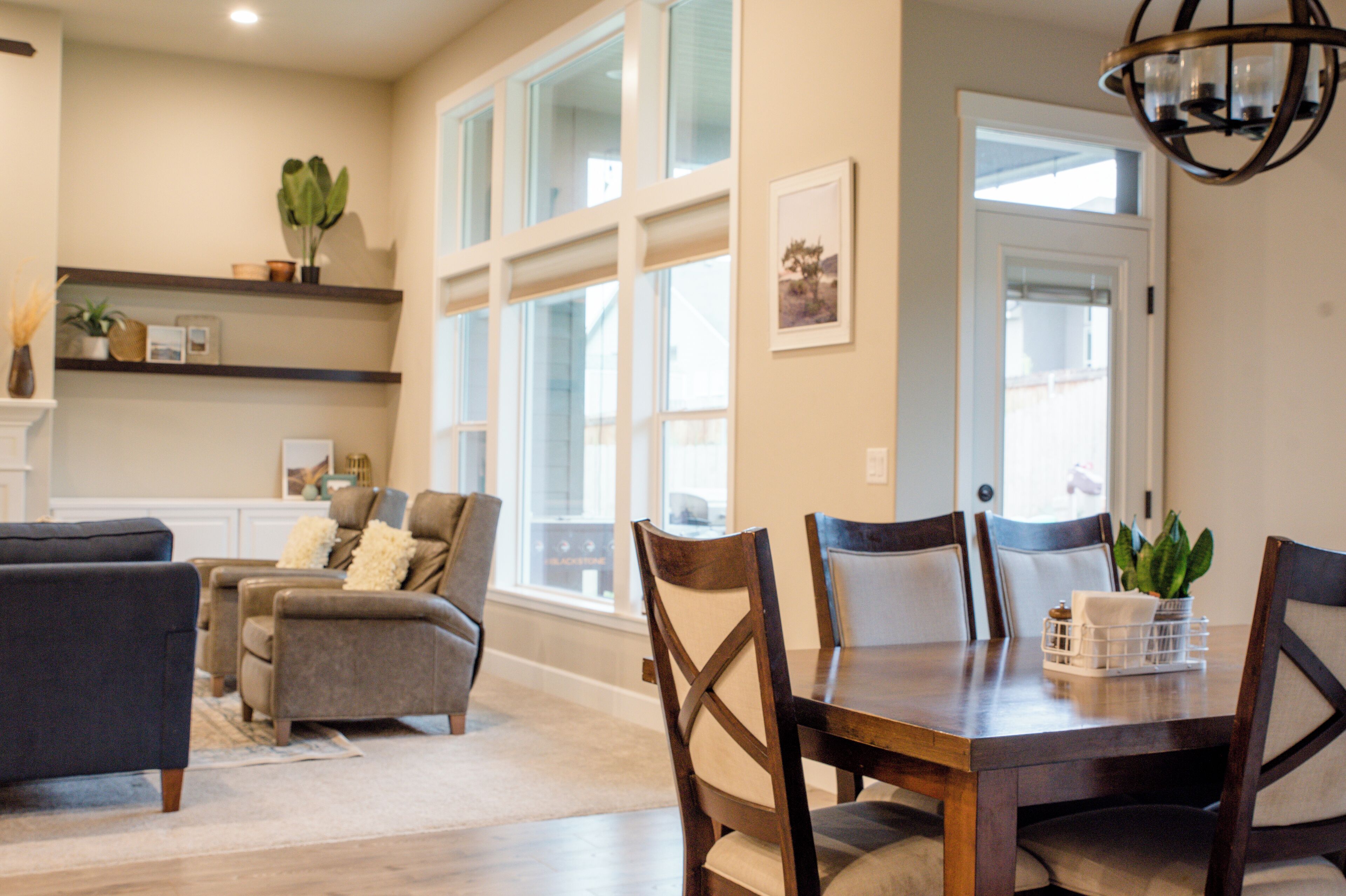 Botanical Breeze - Spacious Home in Kennewick