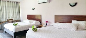 1 habitación, tabla de planchar con plancha, wifi y ropa de cama 