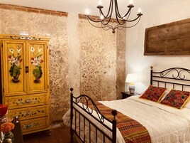 Chambre Standard | Literie de qualité supérieure, décoration personnalisée, Wi-Fi gratuit