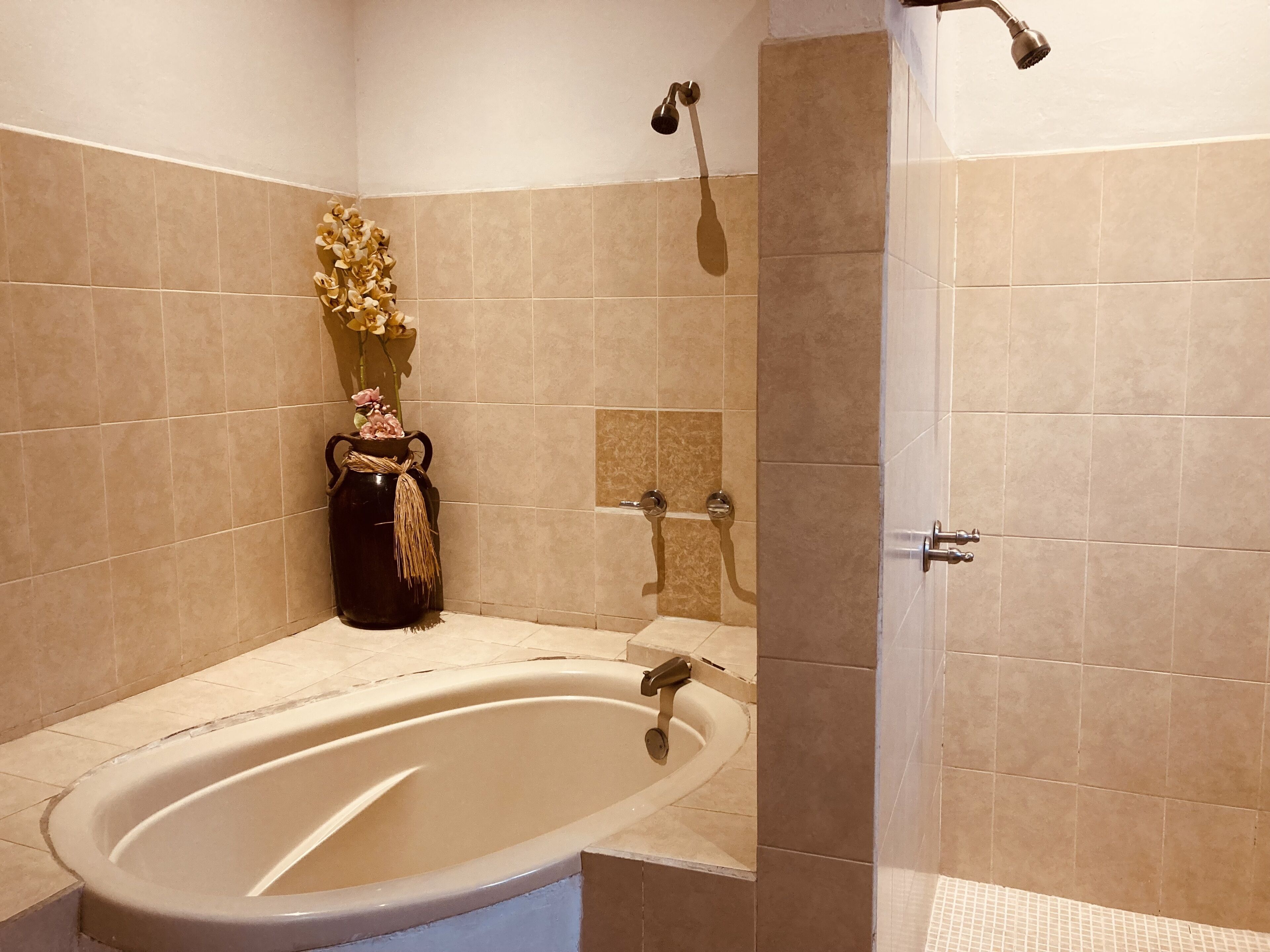 Photo - Luna Maya Antigua