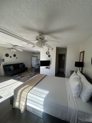 1 chambre, fer et planche à repasser, Wi-Fi, literie fournie