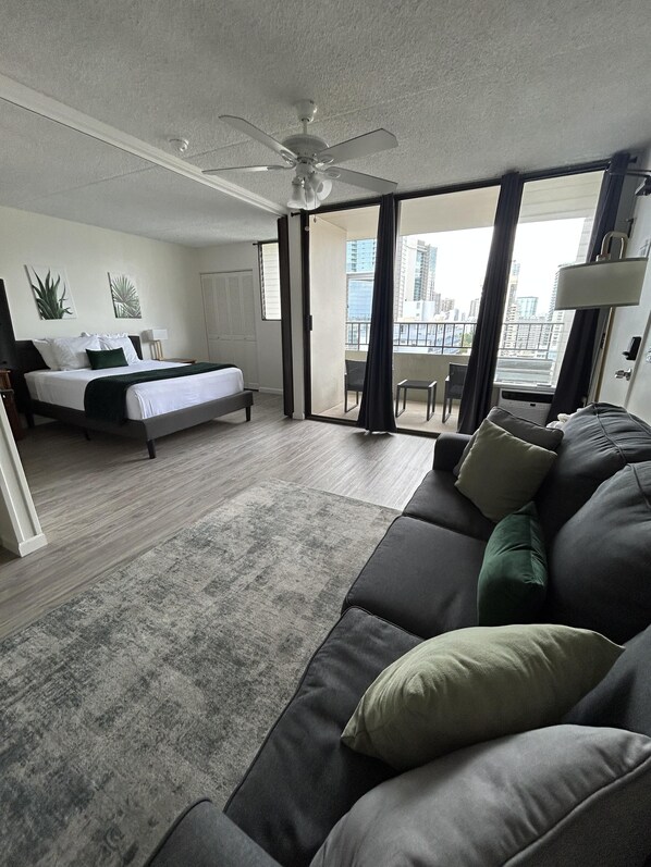 1 habitación, tabla de planchar con plancha, wifi y ropa de cama 