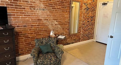 Historic rooms near riverfront in downtown, Louisiana, MO