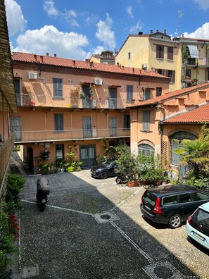 Exterior - Fashionable by the canals (Milano)