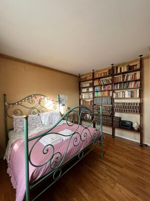 1 chambre, fer et planche à repasser, Wi-Fi gratuit, draps fournis