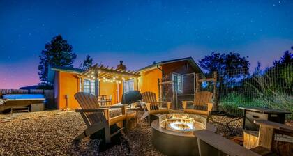 Near Zion & Bryce, Hot Tub, Grill, Mountain Views