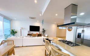 Apartment, Terrace, Ocean View | Living area | 50-inch LED TV with digital channels, streaming services - Apartamento de 3 habitaciones en Playa Dormida Santa Marta  (Santa Marta)