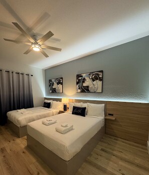 4 habitaciones, tabla de planchar con plancha, cuna de viaje y wifi