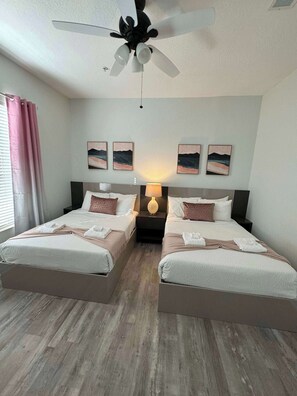4 Schlafzimmer, Bügeleisen/Bügelbrett, WLAN, Bettwäsche