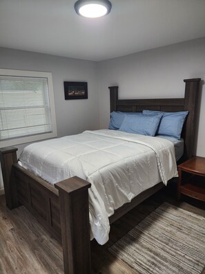 3 bedrooms, in-room safe, WiFi, bed sheets