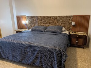 3 bedrooms, bed sheets