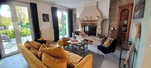 Maison cosy proche de Paris. havre de paix, jardin arboré, terrasse lounge, spa