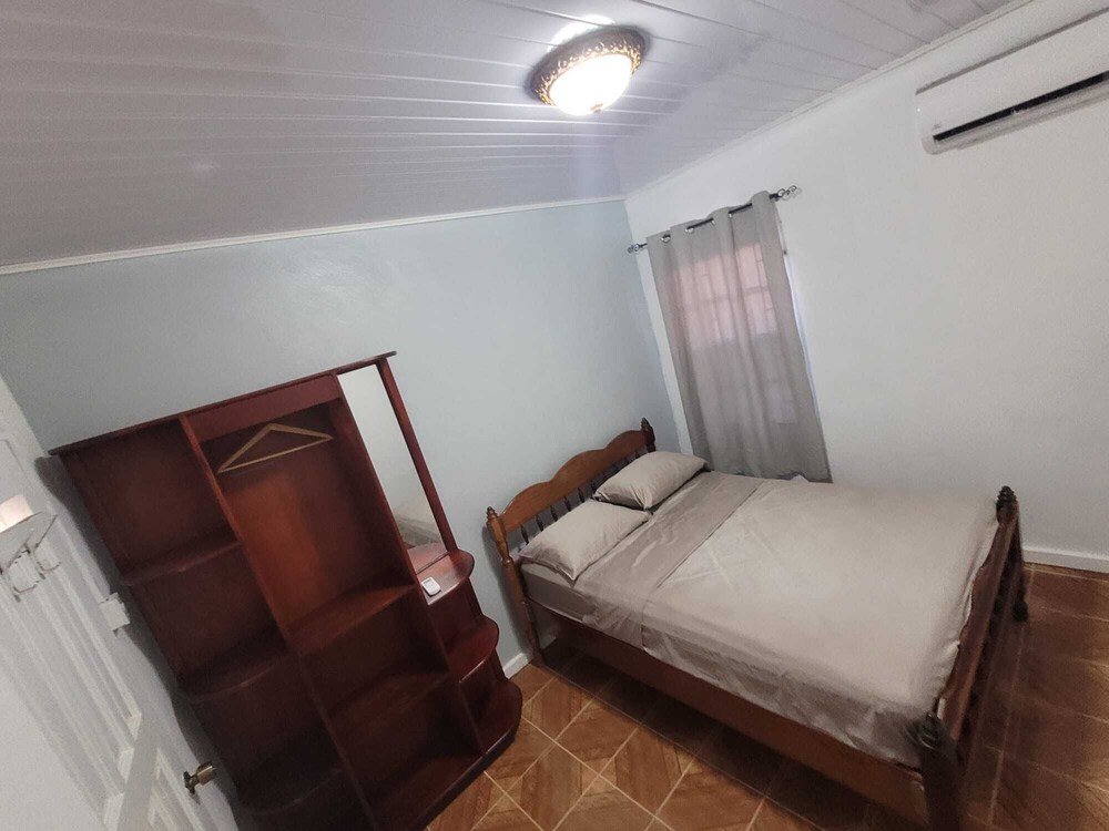 Hidden gem in the centre of Easy access to all types of