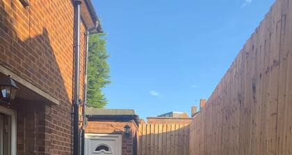 Private Annexe in Solihull -NEC,JLR,BHX