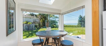 Lavender Suite - King, full kitchen, jetted tub