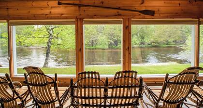 Grayling Gem Royal Stag Lodge