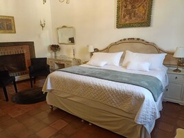 Chambre Double Design | Coffres-forts dans les chambres, fer et planche à repasser