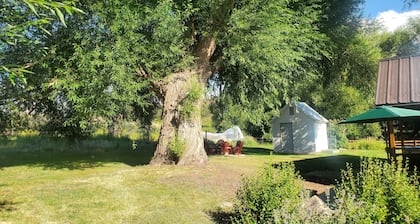 Charming Farmhouse at the base of the Uinta-Wasatch-Cache National Forest.