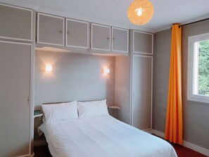 2 chambres, bureau, fer et planche à repasser, Wi-Fi gratuit