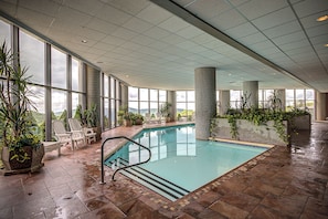 Innenpool, beheizter Pool