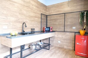Microwave, stovetop